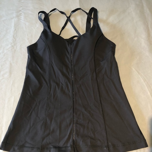 LuLu Workout top - Picture 1 of 2